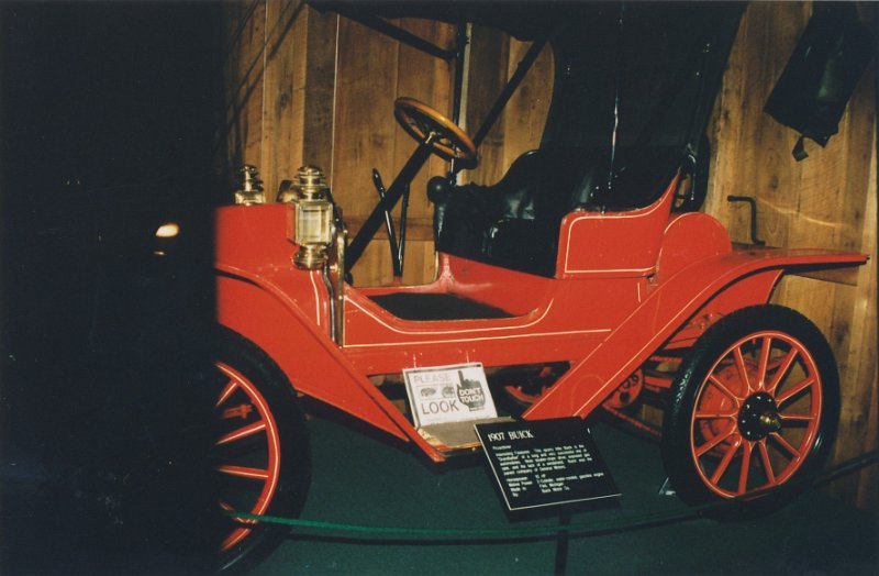 002-Car Show outside Luray Caverns.jpg